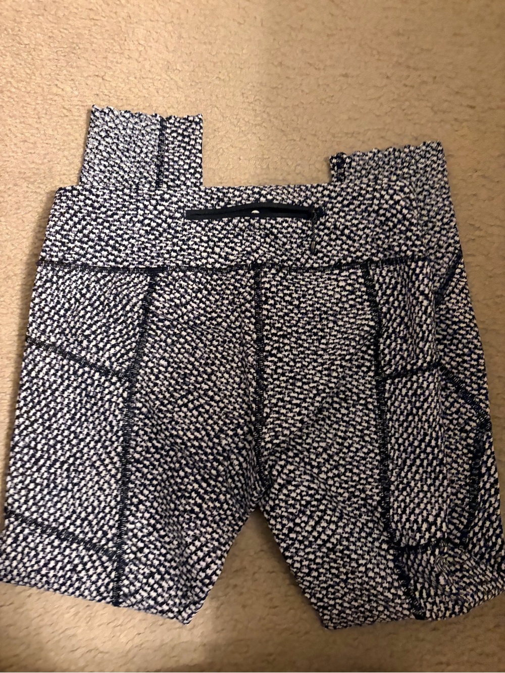 Lululemon Fast&Free 7/8. Frozen fizz. Size 6.